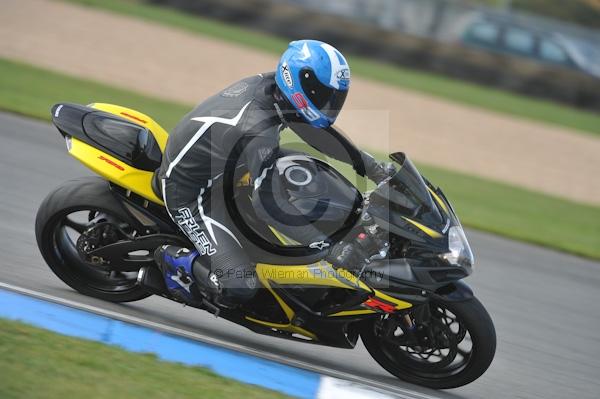 Motorcycle action photographs;Trackday digital images;donington;donington park leicestershire;donington photographs;event digital images;eventdigitalimages;no limits trackday;peter wileman photography;trackday;trackday photos