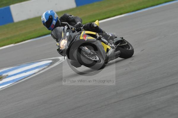 Motorcycle action photographs;Trackday digital images;donington;donington park leicestershire;donington photographs;event digital images;eventdigitalimages;no limits trackday;peter wileman photography;trackday;trackday photos