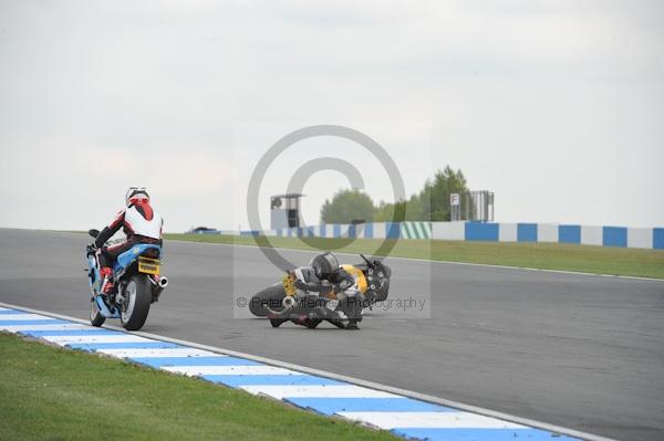 Motorcycle action photographs;Trackday digital images;donington;donington park leicestershire;donington photographs;event digital images;eventdigitalimages;no limits trackday;peter wileman photography;trackday;trackday photos