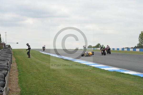 Motorcycle action photographs;Trackday digital images;donington;donington park leicestershire;donington photographs;event digital images;eventdigitalimages;no limits trackday;peter wileman photography;trackday;trackday photos