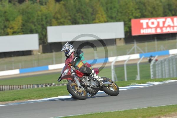 Motorcycle action photographs;Trackday digital images;donington;donington park leicestershire;donington photographs;event digital images;eventdigitalimages;no limits trackday;peter wileman photography;trackday;trackday photos