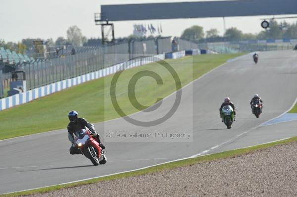 Motorcycle action photographs;Trackday digital images;donington;donington park leicestershire;donington photographs;event digital images;eventdigitalimages;no limits trackday;peter wileman photography;trackday;trackday photos