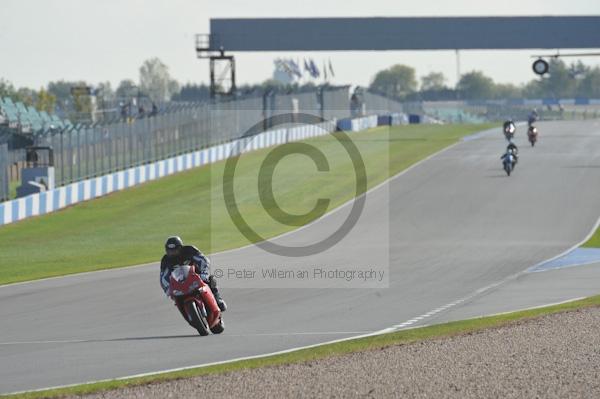 Motorcycle action photographs;Trackday digital images;donington;donington park leicestershire;donington photographs;event digital images;eventdigitalimages;no limits trackday;peter wileman photography;trackday;trackday photos