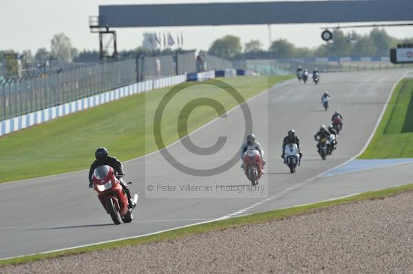 Motorcycle action photographs;Trackday digital images;donington;donington park leicestershire;donington photographs;event digital images;eventdigitalimages;no limits trackday;peter wileman photography;trackday;trackday photos