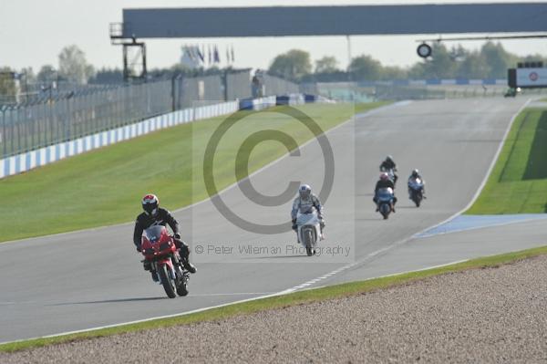 Motorcycle action photographs;Trackday digital images;donington;donington park leicestershire;donington photographs;event digital images;eventdigitalimages;no limits trackday;peter wileman photography;trackday;trackday photos