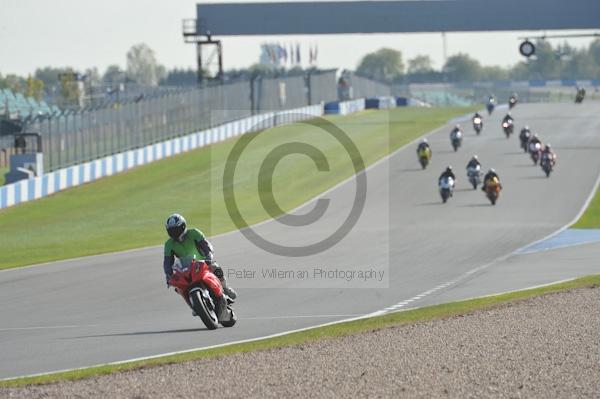 Motorcycle action photographs;Trackday digital images;donington;donington park leicestershire;donington photographs;event digital images;eventdigitalimages;no limits trackday;peter wileman photography;trackday;trackday photos