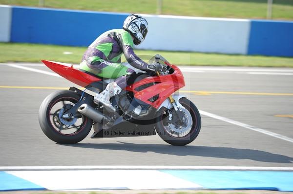Motorcycle action photographs;Trackday digital images;donington;donington park leicestershire;donington photographs;event digital images;eventdigitalimages;no limits trackday;peter wileman photography;trackday;trackday photos