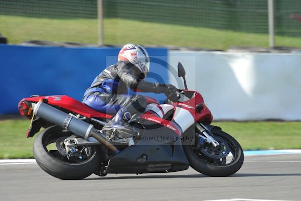 Motorcycle action photographs;Trackday digital images;donington;donington park leicestershire;donington photographs;event digital images;eventdigitalimages;no limits trackday;peter wileman photography;trackday;trackday photos
