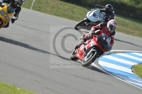 Motorcycle action photographs;Trackday digital images;donington;donington park leicestershire;donington photographs;event digital images;eventdigitalimages;no limits trackday;peter wileman photography;trackday;trackday photos