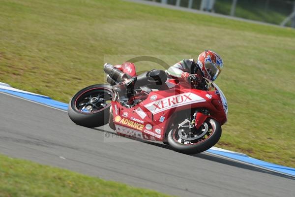 Motorcycle action photographs;Trackday digital images;donington;donington park leicestershire;donington photographs;event digital images;eventdigitalimages;no limits trackday;peter wileman photography;trackday;trackday photos