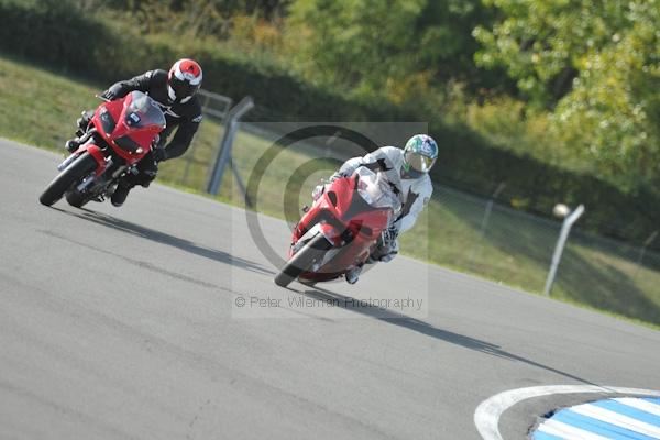 Motorcycle action photographs;Trackday digital images;donington;donington park leicestershire;donington photographs;event digital images;eventdigitalimages;no limits trackday;peter wileman photography;trackday;trackday photos