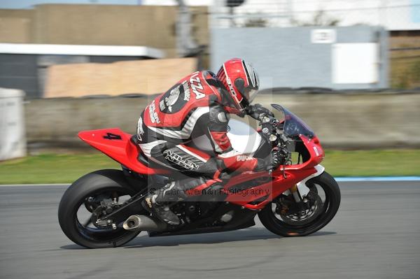 Motorcycle action photographs;Trackday digital images;donington;donington park leicestershire;donington photographs;event digital images;eventdigitalimages;no limits trackday;peter wileman photography;trackday;trackday photos