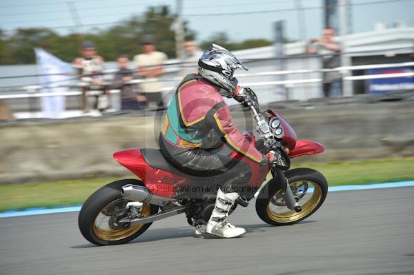 Motorcycle action photographs;Trackday digital images;donington;donington park leicestershire;donington photographs;event digital images;eventdigitalimages;no limits trackday;peter wileman photography;trackday;trackday photos