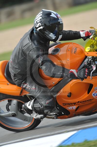 Motorcycle action photographs;Trackday digital images;donington;donington park leicestershire;donington photographs;event digital images;eventdigitalimages;no limits trackday;peter wileman photography;trackday;trackday photos