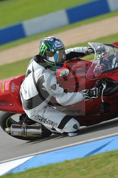 Motorcycle action photographs;Trackday digital images;donington;donington park leicestershire;donington photographs;event digital images;eventdigitalimages;no limits trackday;peter wileman photography;trackday;trackday photos