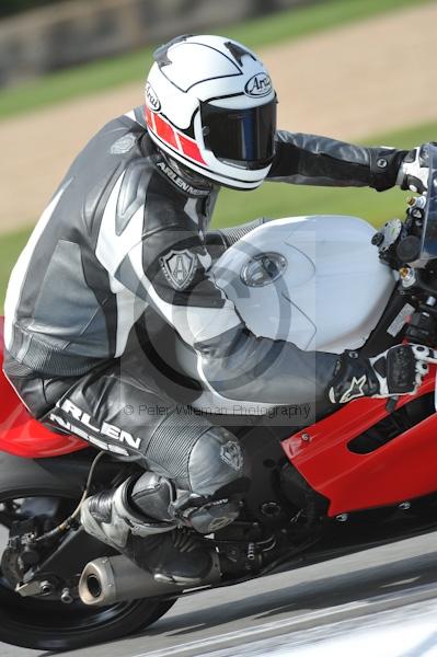 Motorcycle action photographs;Trackday digital images;donington;donington park leicestershire;donington photographs;event digital images;eventdigitalimages;no limits trackday;peter wileman photography;trackday;trackday photos
