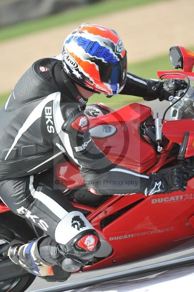 Motorcycle action photographs;Trackday digital images;donington;donington park leicestershire;donington photographs;event digital images;eventdigitalimages;no limits trackday;peter wileman photography;trackday;trackday photos