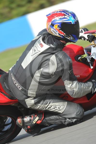 Motorcycle action photographs;Trackday digital images;donington;donington park leicestershire;donington photographs;event digital images;eventdigitalimages;no limits trackday;peter wileman photography;trackday;trackday photos