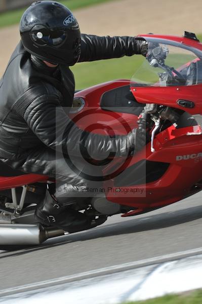 Motorcycle action photographs;Trackday digital images;donington;donington park leicestershire;donington photographs;event digital images;eventdigitalimages;no limits trackday;peter wileman photography;trackday;trackday photos