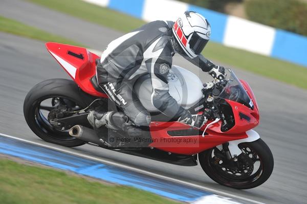 Motorcycle action photographs;Trackday digital images;donington;donington park leicestershire;donington photographs;event digital images;eventdigitalimages;no limits trackday;peter wileman photography;trackday;trackday photos
