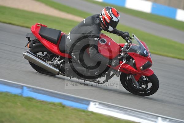 Motorcycle action photographs;Trackday digital images;donington;donington park leicestershire;donington photographs;event digital images;eventdigitalimages;no limits trackday;peter wileman photography;trackday;trackday photos