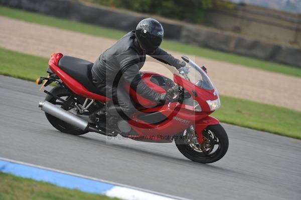 Motorcycle action photographs;Trackday digital images;donington;donington park leicestershire;donington photographs;event digital images;eventdigitalimages;no limits trackday;peter wileman photography;trackday;trackday photos