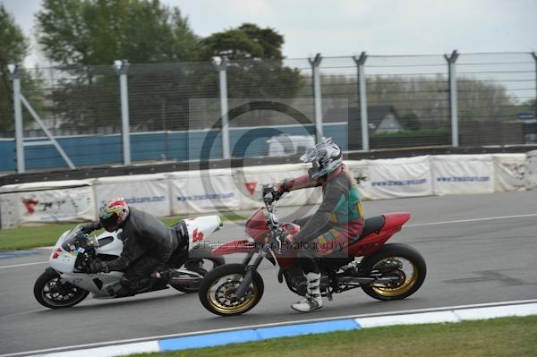 Motorcycle action photographs;Trackday digital images;donington;donington park leicestershire;donington photographs;event digital images;eventdigitalimages;no limits trackday;peter wileman photography;trackday;trackday photos