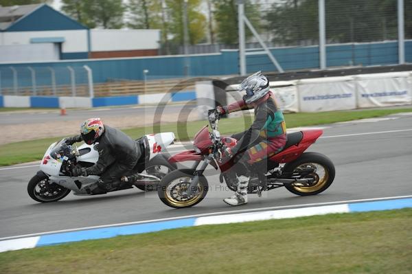 Motorcycle action photographs;Trackday digital images;donington;donington park leicestershire;donington photographs;event digital images;eventdigitalimages;no limits trackday;peter wileman photography;trackday;trackday photos