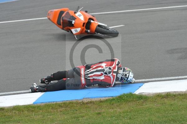 Motorcycle action photographs;Trackday digital images;donington;donington park leicestershire;donington photographs;event digital images;eventdigitalimages;no limits trackday;peter wileman photography;trackday;trackday photos