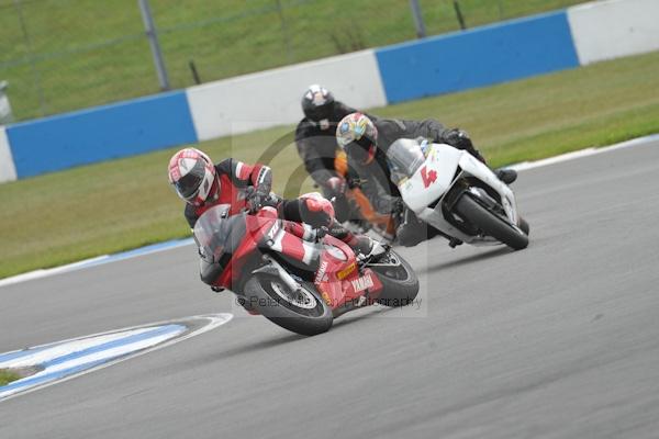 Motorcycle action photographs;Trackday digital images;donington;donington park leicestershire;donington photographs;event digital images;eventdigitalimages;no limits trackday;peter wileman photography;trackday;trackday photos
