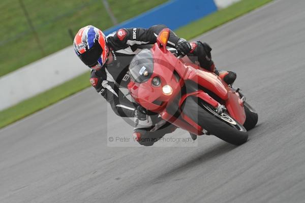 Motorcycle action photographs;Trackday digital images;donington;donington park leicestershire;donington photographs;event digital images;eventdigitalimages;no limits trackday;peter wileman photography;trackday;trackday photos