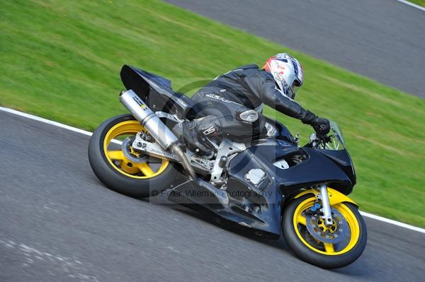 Motorcycle action photographs;Trackday digital images;cadwell;cadwell park photographs;event digital images;eventdigitalimages;motor racing louth lincolnshire;no limits trackday;peter wileman photography;trackday;trackday photos