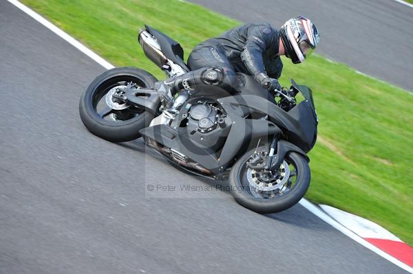 Motorcycle action photographs;Trackday digital images;cadwell;cadwell park photographs;event digital images;eventdigitalimages;motor racing louth lincolnshire;no limits trackday;peter wileman photography;trackday;trackday photos