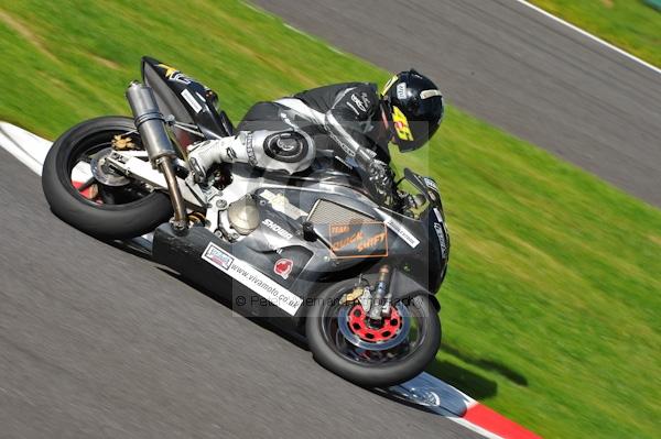 Motorcycle action photographs;Trackday digital images;cadwell;cadwell park photographs;event digital images;eventdigitalimages;motor racing louth lincolnshire;no limits trackday;peter wileman photography;trackday;trackday photos
