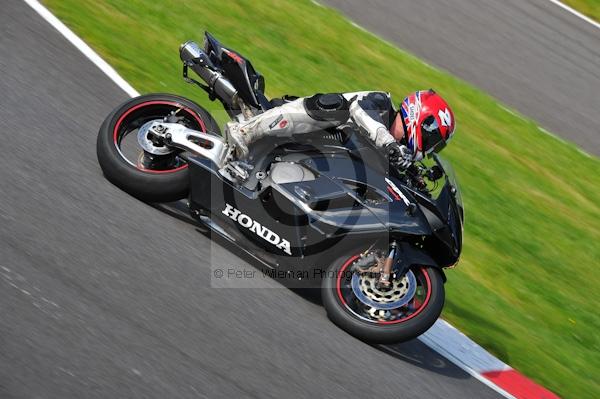 Motorcycle action photographs;Trackday digital images;cadwell;cadwell park photographs;event digital images;eventdigitalimages;motor racing louth lincolnshire;no limits trackday;peter wileman photography;trackday;trackday photos