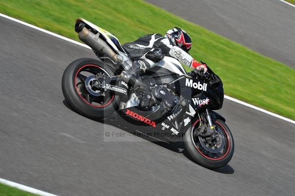 Motorcycle action photographs;Trackday digital images;cadwell;cadwell park photographs;event digital images;eventdigitalimages;motor racing louth lincolnshire;no limits trackday;peter wileman photography;trackday;trackday photos