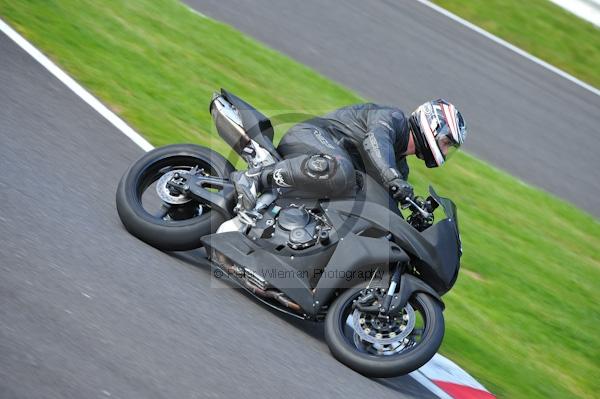 Motorcycle action photographs;Trackday digital images;cadwell;cadwell park photographs;event digital images;eventdigitalimages;motor racing louth lincolnshire;no limits trackday;peter wileman photography;trackday;trackday photos