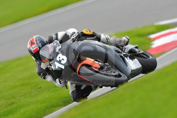 Motorcycle action photographs;Trackday digital images;cadwell;cadwell park photographs;event digital images;eventdigitalimages;motor racing louth lincolnshire;no limits trackday;peter wileman photography;trackday;trackday photos