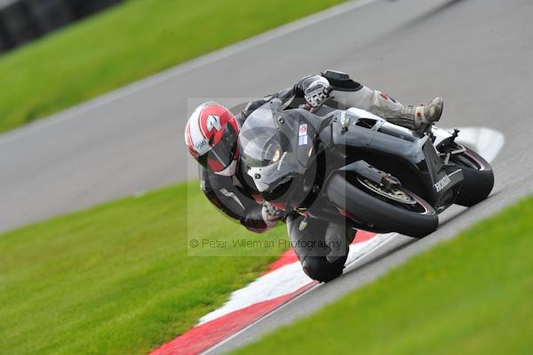 Motorcycle action photographs;Trackday digital images;cadwell;cadwell park photographs;event digital images;eventdigitalimages;motor racing louth lincolnshire;no limits trackday;peter wileman photography;trackday;trackday photos