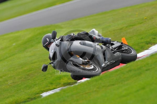 Motorcycle action photographs;Trackday digital images;cadwell;cadwell park photographs;event digital images;eventdigitalimages;motor racing louth lincolnshire;no limits trackday;peter wileman photography;trackday;trackday photos