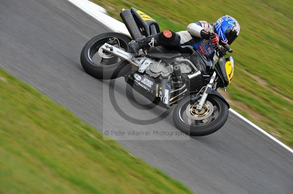 Motorcycle action photographs;Trackday digital images;cadwell;cadwell park photographs;event digital images;eventdigitalimages;motor racing louth lincolnshire;no limits trackday;peter wileman photography;trackday;trackday photos