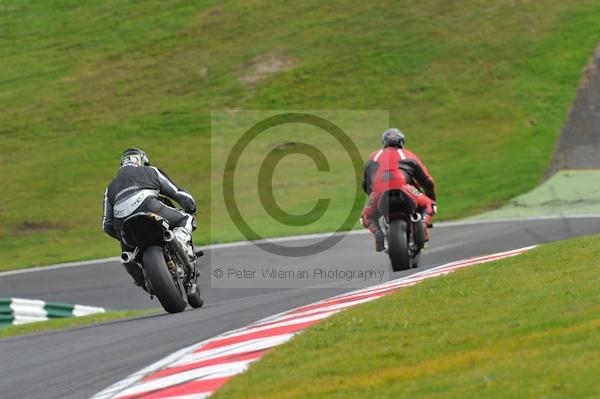 Motorcycle action photographs;Trackday digital images;cadwell;cadwell park photographs;event digital images;eventdigitalimages;motor racing louth lincolnshire;no limits trackday;peter wileman photography;trackday;trackday photos
