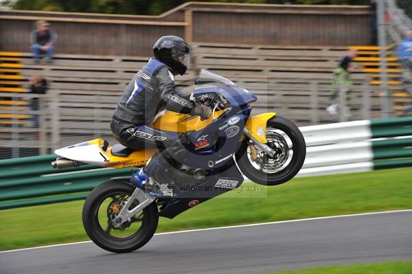 Motorcycle action photographs;Trackday digital images;cadwell;cadwell park photographs;event digital images;eventdigitalimages;motor racing louth lincolnshire;no limits trackday;peter wileman photography;trackday;trackday photos