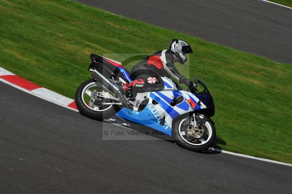 Motorcycle action photographs;Trackday digital images;cadwell;cadwell park photographs;event digital images;eventdigitalimages;motor racing louth lincolnshire;no limits trackday;peter wileman photography;trackday;trackday photos