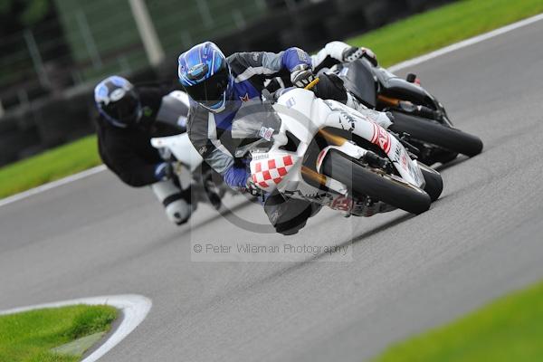 Motorcycle action photographs;Trackday digital images;cadwell;cadwell park photographs;event digital images;eventdigitalimages;motor racing louth lincolnshire;no limits trackday;peter wileman photography;trackday;trackday photos