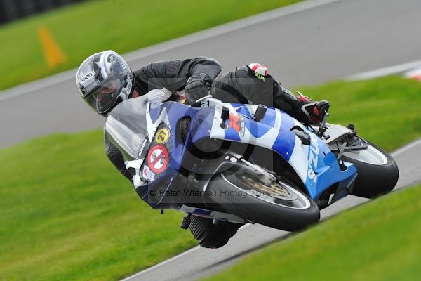 Motorcycle action photographs;Trackday digital images;cadwell;cadwell park photographs;event digital images;eventdigitalimages;motor racing louth lincolnshire;no limits trackday;peter wileman photography;trackday;trackday photos
