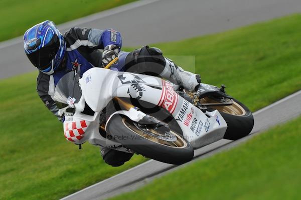 Motorcycle action photographs;Trackday digital images;cadwell;cadwell park photographs;event digital images;eventdigitalimages;motor racing louth lincolnshire;no limits trackday;peter wileman photography;trackday;trackday photos