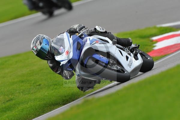 Motorcycle action photographs;Trackday digital images;cadwell;cadwell park photographs;event digital images;eventdigitalimages;motor racing louth lincolnshire;no limits trackday;peter wileman photography;trackday;trackday photos