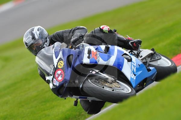 Motorcycle action photographs;Trackday digital images;cadwell;cadwell park photographs;event digital images;eventdigitalimages;motor racing louth lincolnshire;no limits trackday;peter wileman photography;trackday;trackday photos