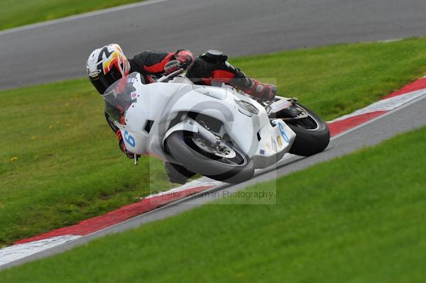 Motorcycle action photographs;Trackday digital images;cadwell;cadwell park photographs;event digital images;eventdigitalimages;motor racing louth lincolnshire;no limits trackday;peter wileman photography;trackday;trackday photos
